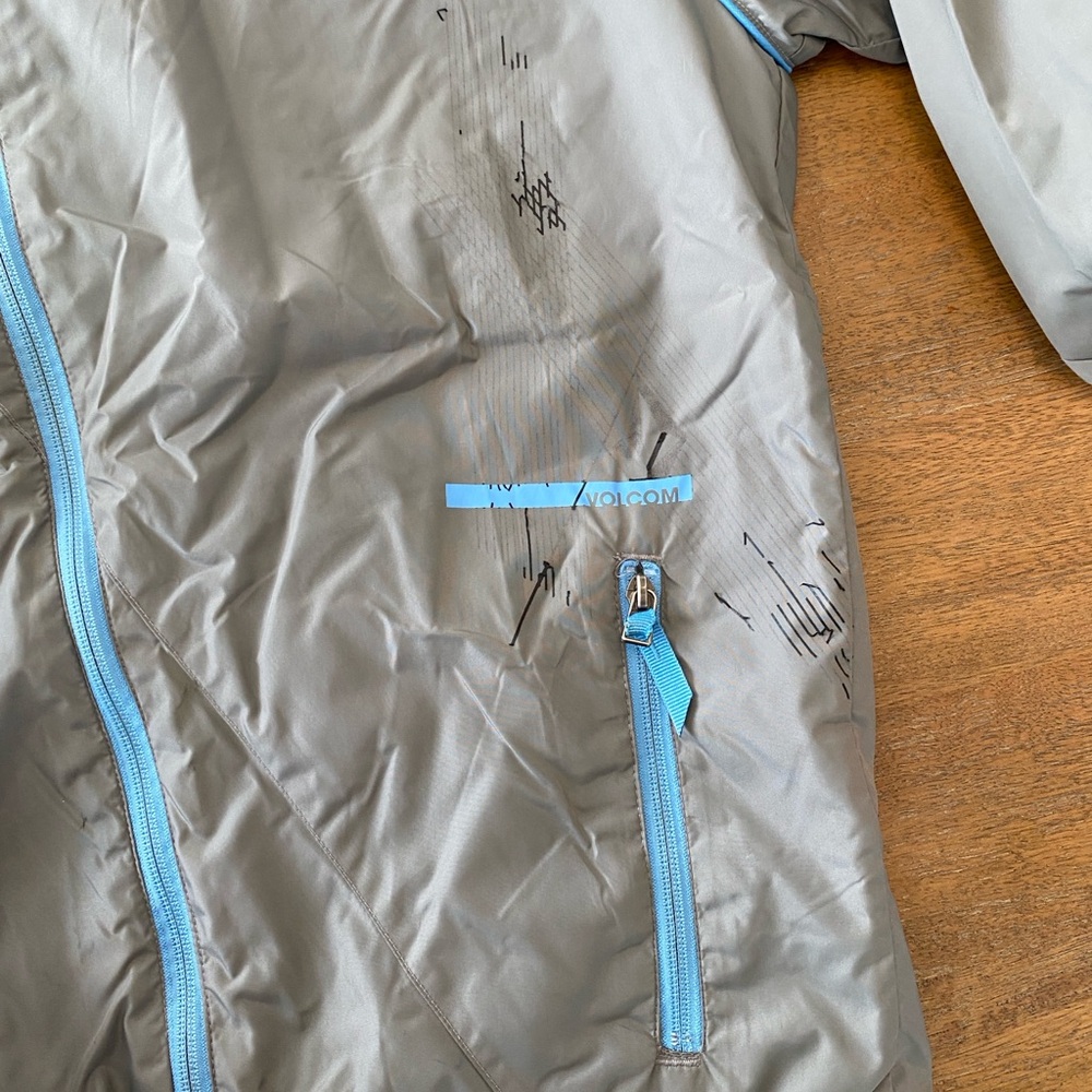 Volcom Gray Windbreaker Jacket with Blue Accents - Picture 2 of 6
